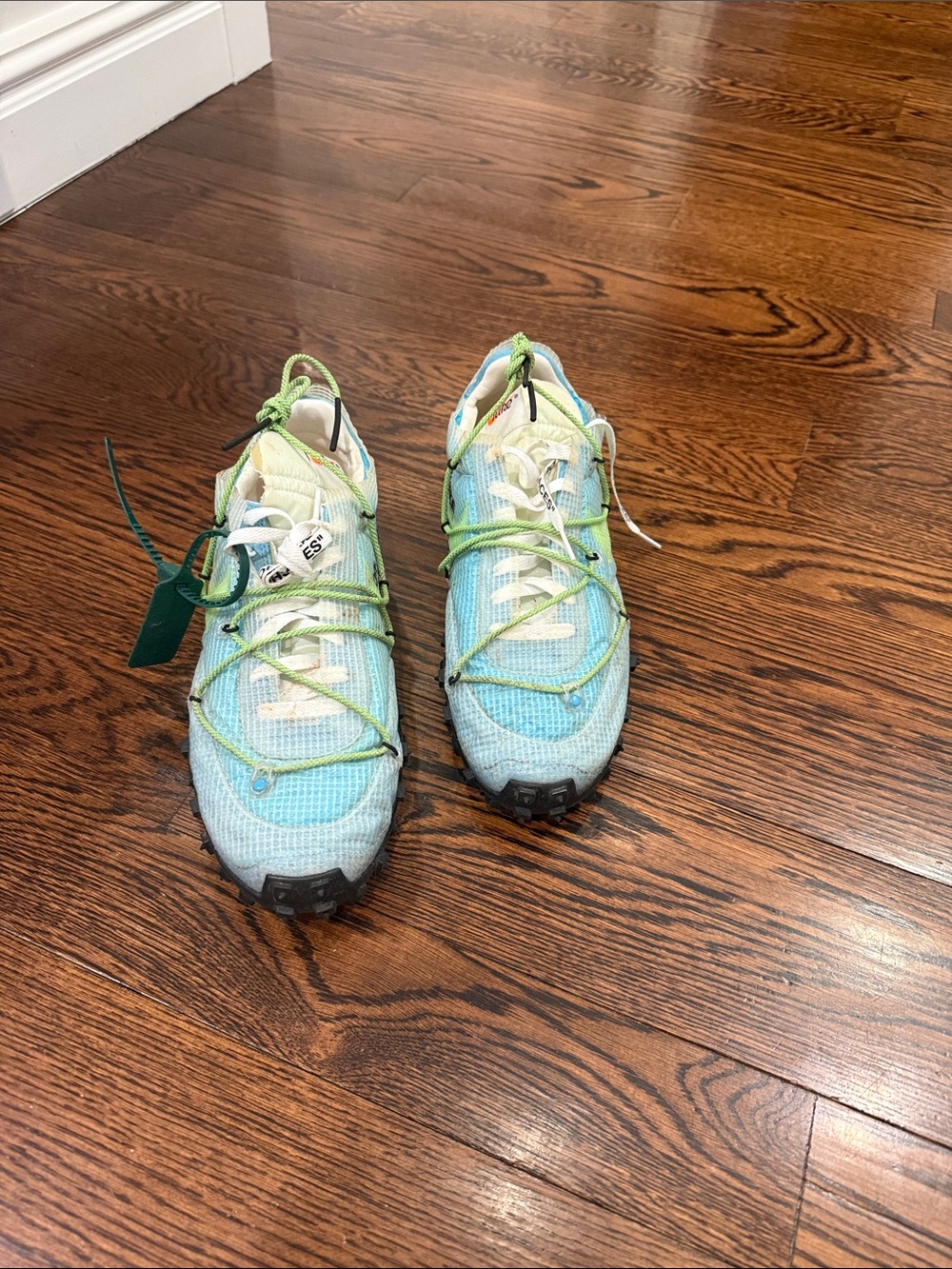 Men’s  Light Blue & Lime Trail Sneakers